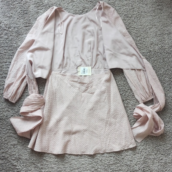 NWT The East Order Wrap Midi Dress - Picture 5 of 7